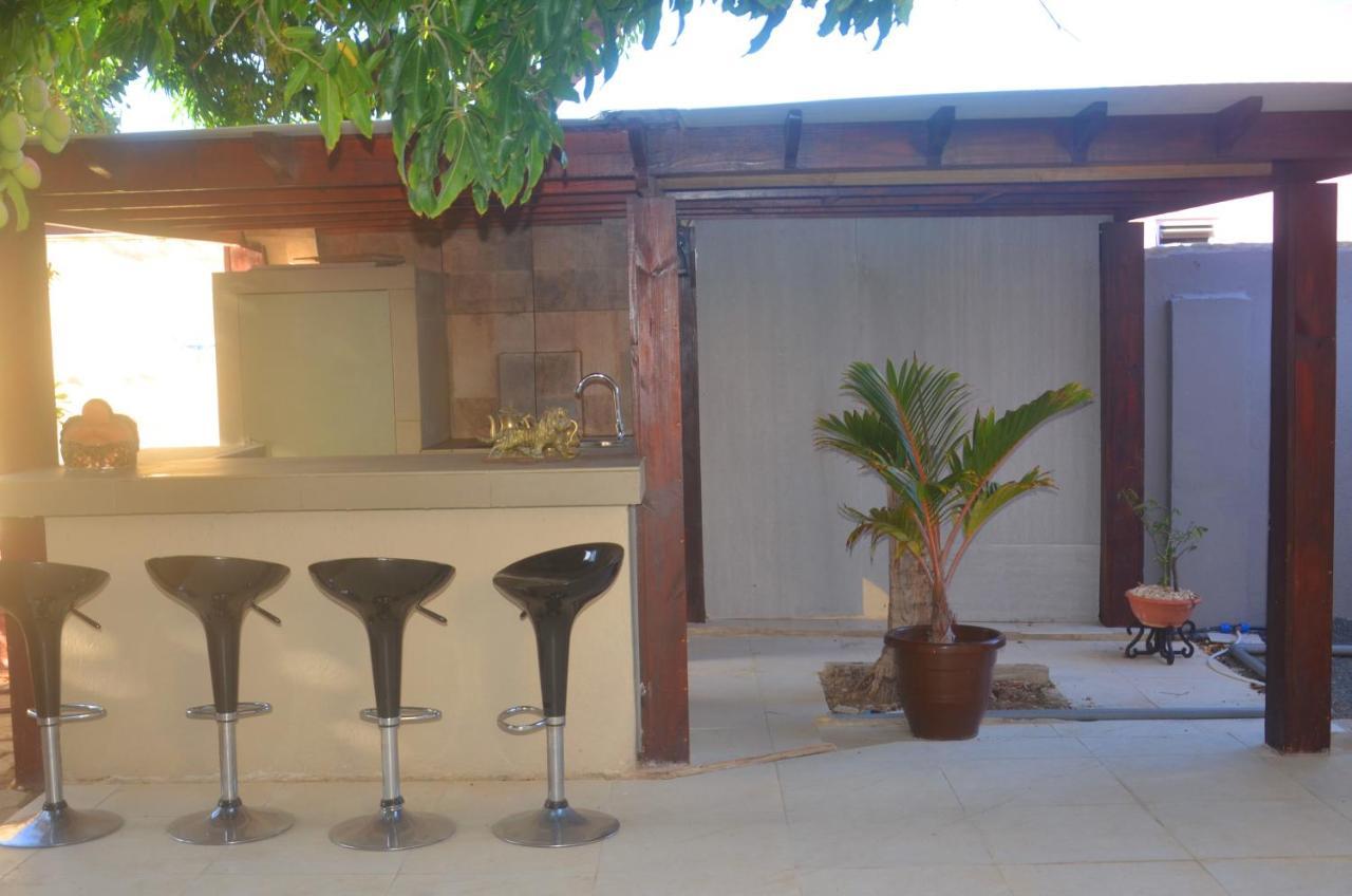 Homey Vacation And Carrental Willemstad Bagian luar foto