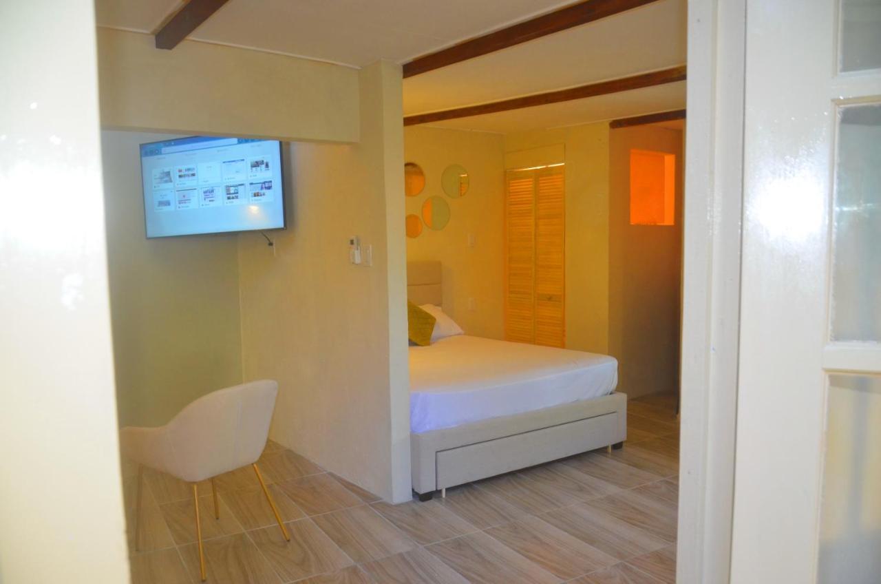 Homey Vacation And Carrental Willemstad Bagian luar foto
