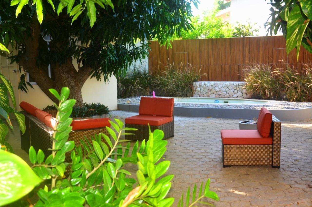 Homey Vacation And Carrental Willemstad Bagian luar foto