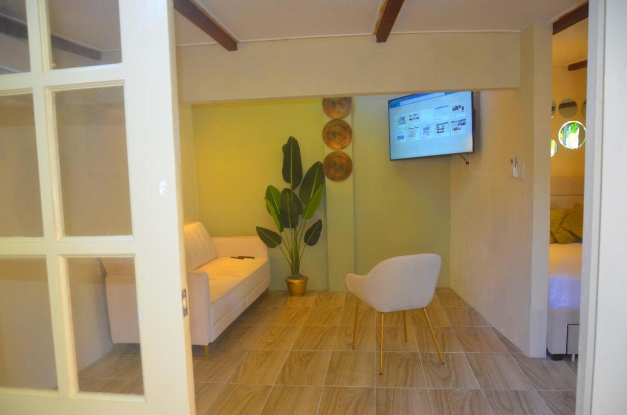 Homey Vacation And Carrental Willemstad Bagian luar foto