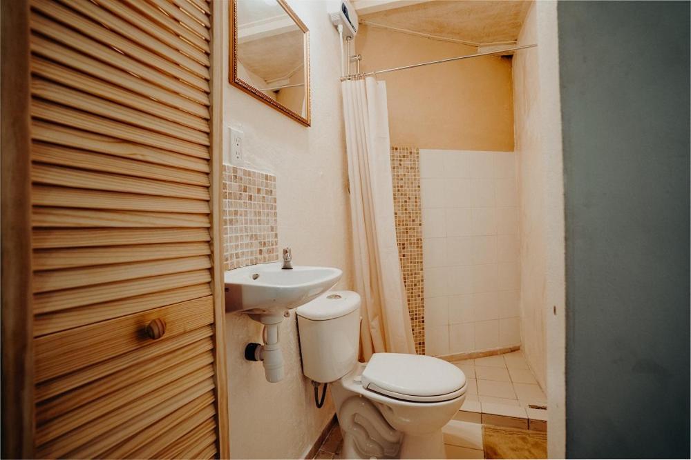 Homey Vacation And Carrental Willemstad Bagian luar foto