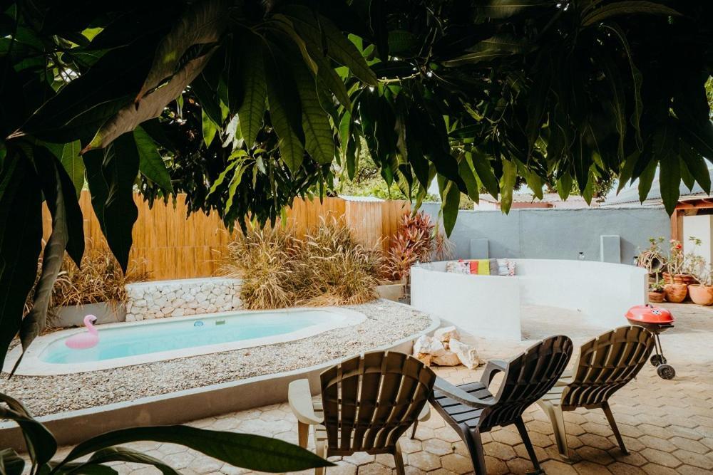 Homey Vacation And Carrental Willemstad Bagian luar foto